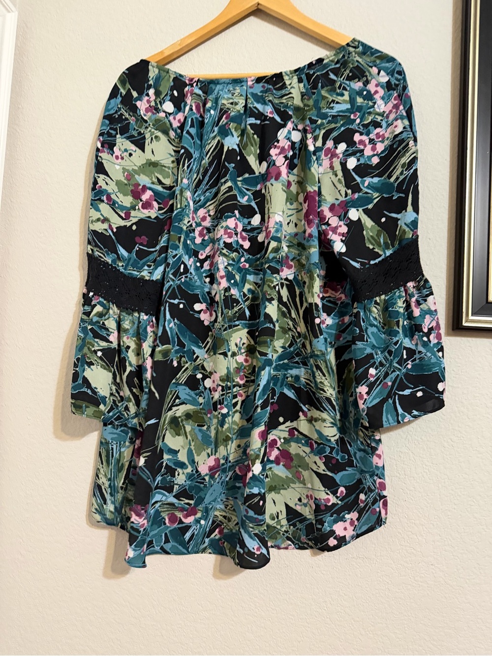 Floral Off-Shoulder Bell Sleeve Skirt - Black & Green